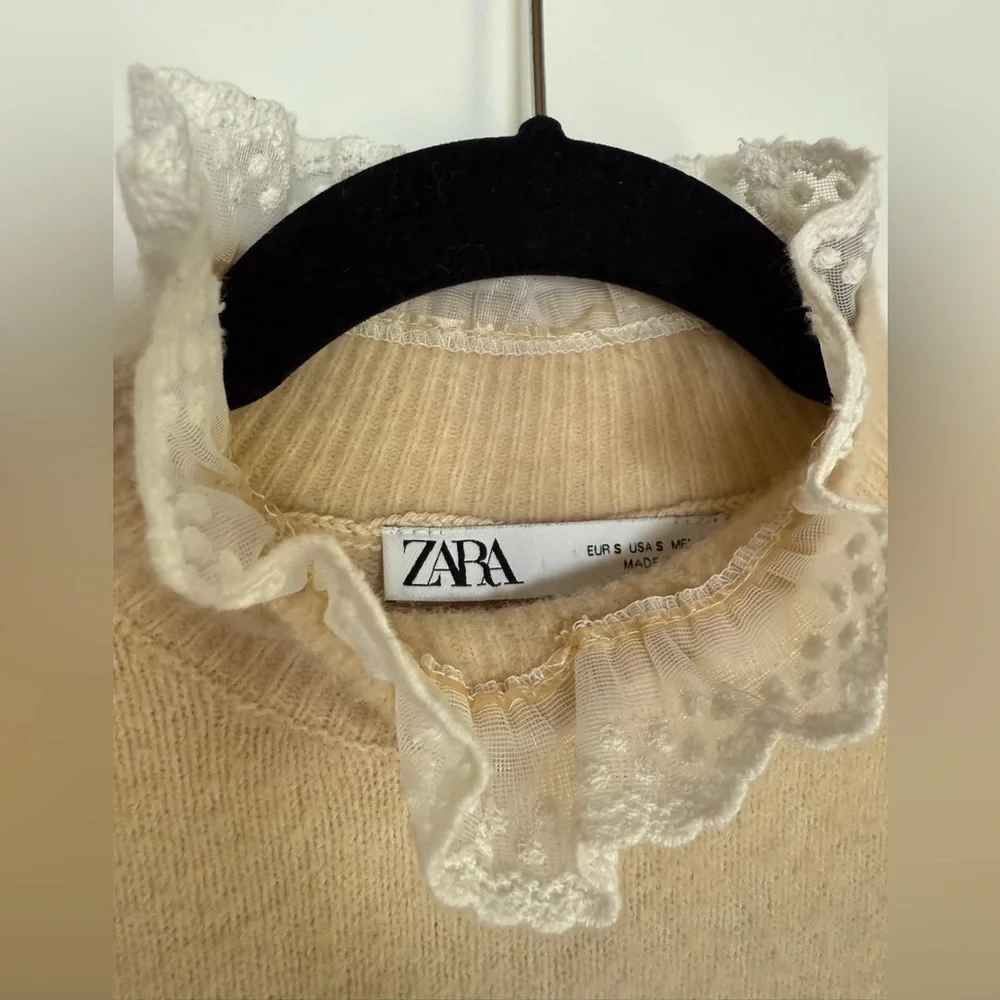 ZARA‎ Lace Frill Docking High Neck Knit Sweater